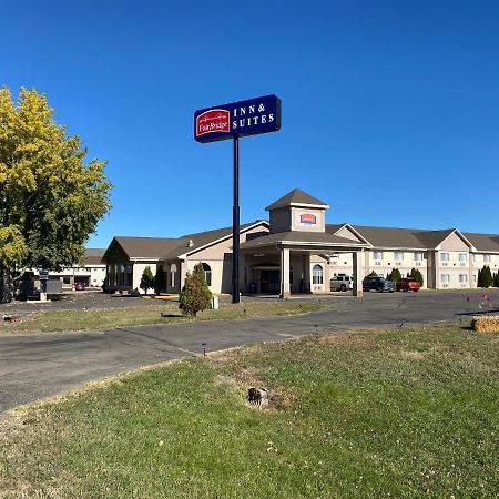 Fairbridge Inn & Suites Glendive Exterior foto